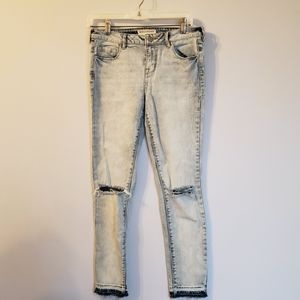 Bullhead Distressed Midrise Skinny Jeans
